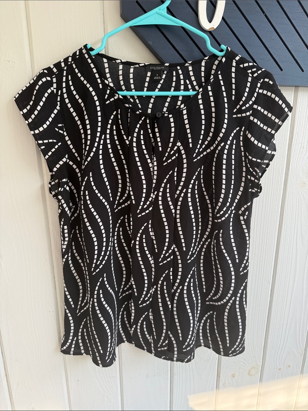 Ann Taylor Black and White Printed Cap-Sleeve Bodysuit